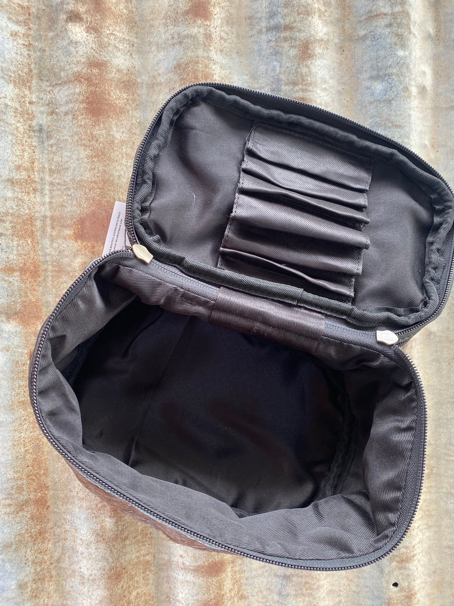 WB04 Western Beauty Bag