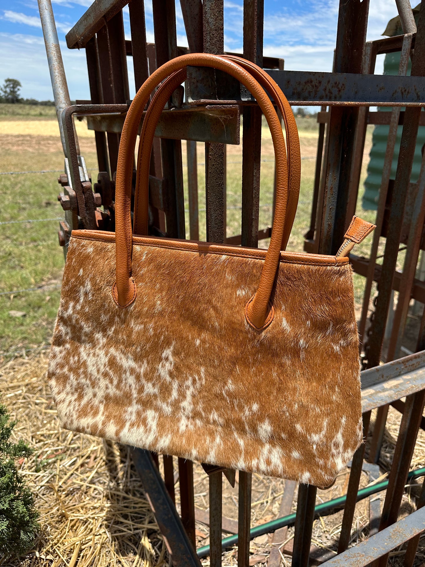 Cowhide Shoulder Bag 03