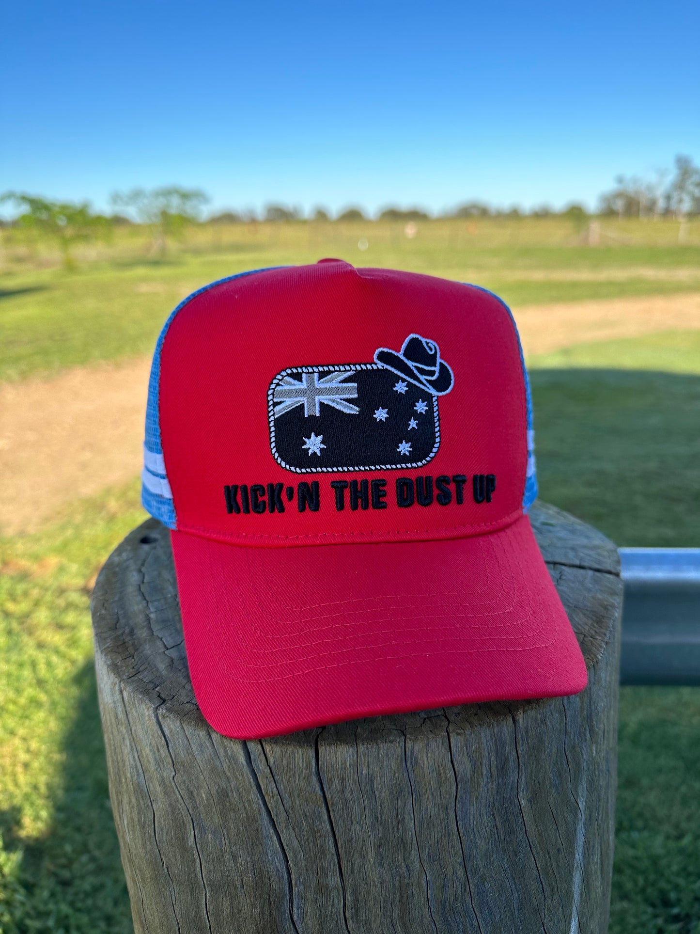 The Dusty - Red/Blue